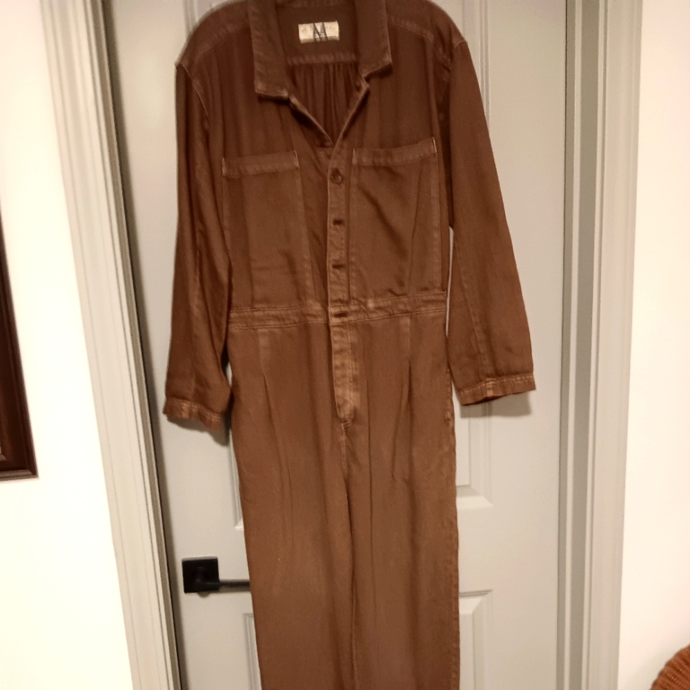 A never worn jumpsuit